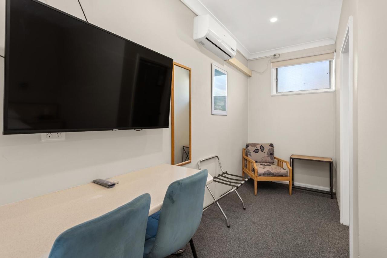 Wingham Motel Luaran gambar