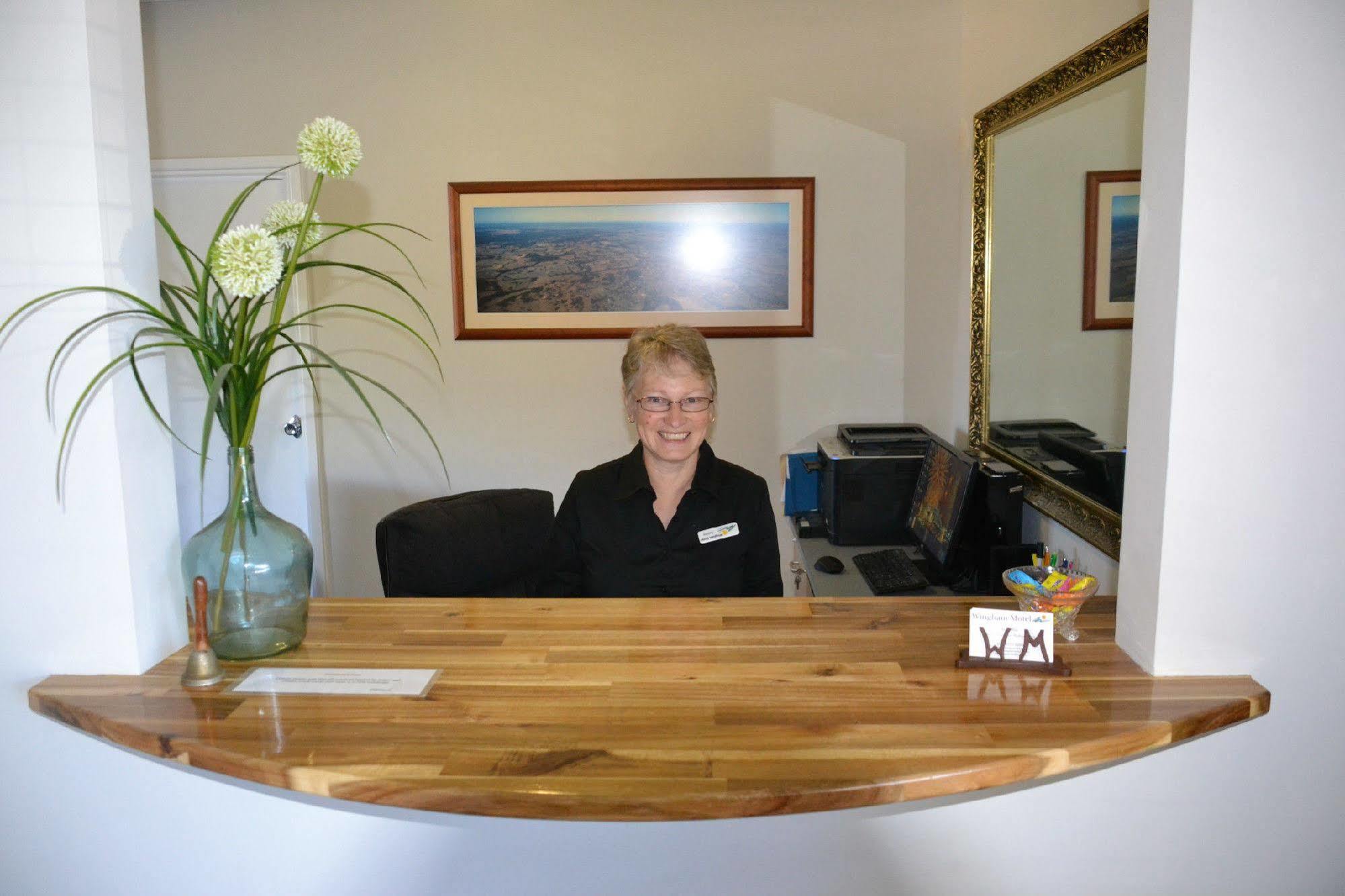 Wingham Motel Luaran gambar